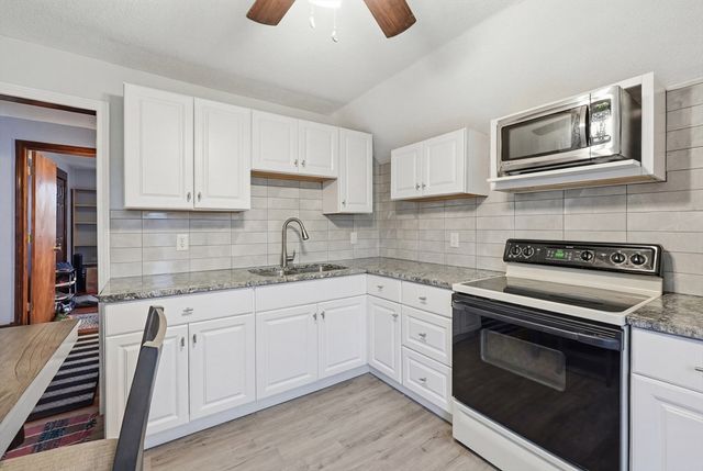 38 Prospect St, Ludlow, MA 01056
