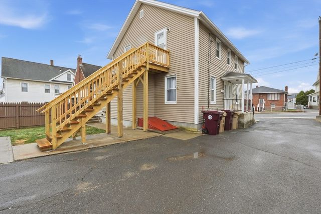 38 Prospect St, Ludlow, MA 01056