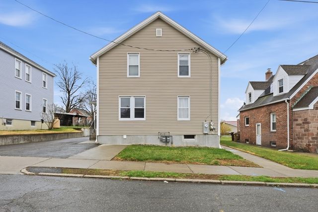 38 Prospect St, Ludlow, MA 01056