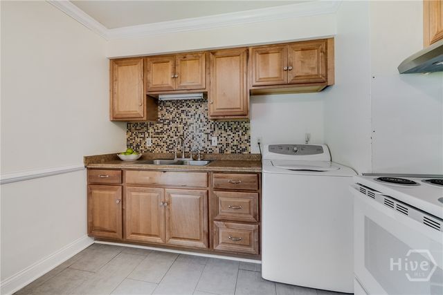 1642 Eleanor Street, Savannah, GA 31415