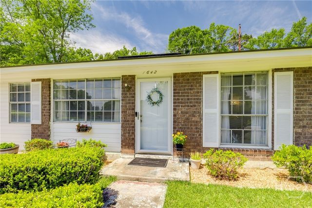1642 Eleanor Street, Savannah, GA 31415