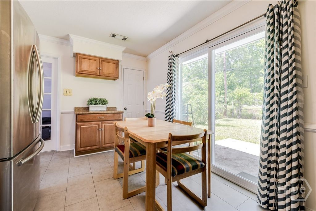 Image 10 of property listing at 1642 Eleanor Street, Savannah, GA 31415