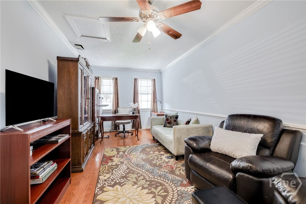 Image 16 of property listing at 1642 Eleanor Street, Savannah, GA 31415