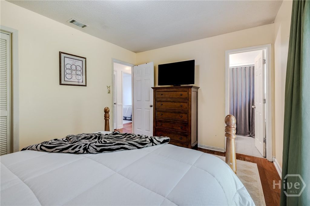 Image 20 of property listing at 1642 Eleanor Street, Savannah, GA 31415