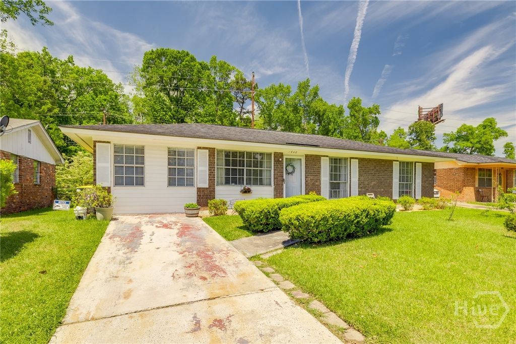 Image 32 of property listing at 1642 Eleanor Street, Savannah, GA 31415