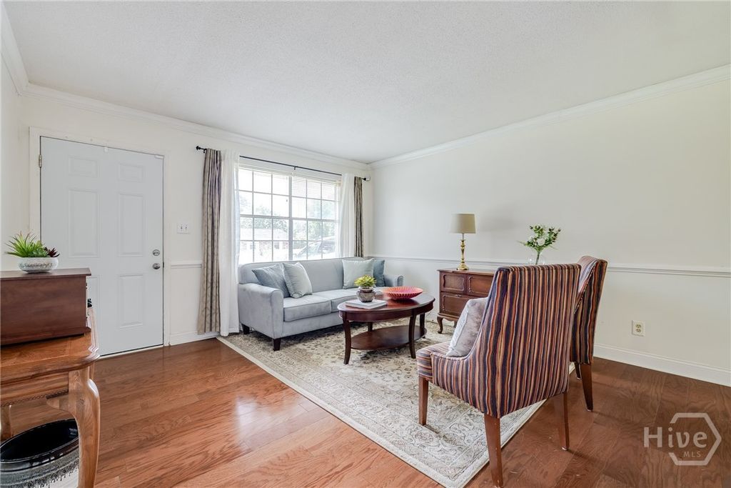 Image 6 of property listing at 1642 Eleanor Street, Savannah, GA 31415