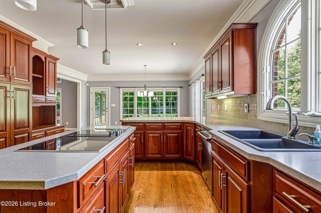6813 Windham Pkwy, Prospect, KY 40059