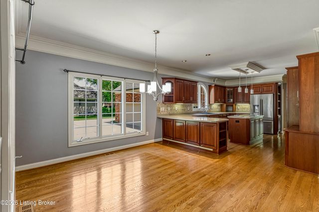 6813 Windham Pkwy, Prospect, KY 40059