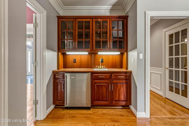 6813 Windham Pkwy, Prospect, KY 40059