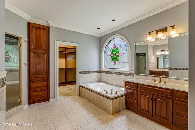 6813 Windham Pkwy, Prospect, KY 40059