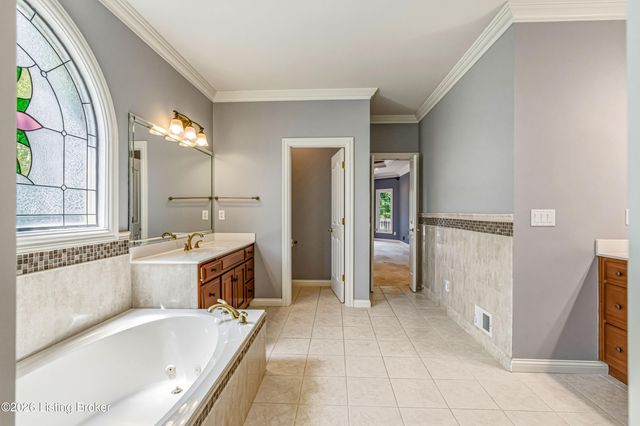 6813 Windham Pkwy, Prospect, KY 40059