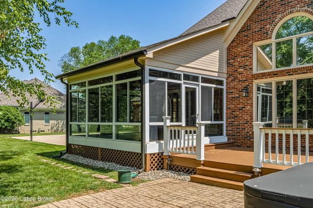 6813 Windham Pkwy, Prospect, KY 40059