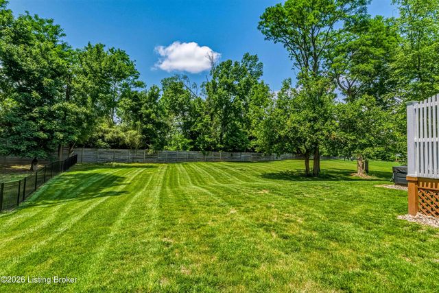 6813 Windham Pkwy, Prospect, KY 40059