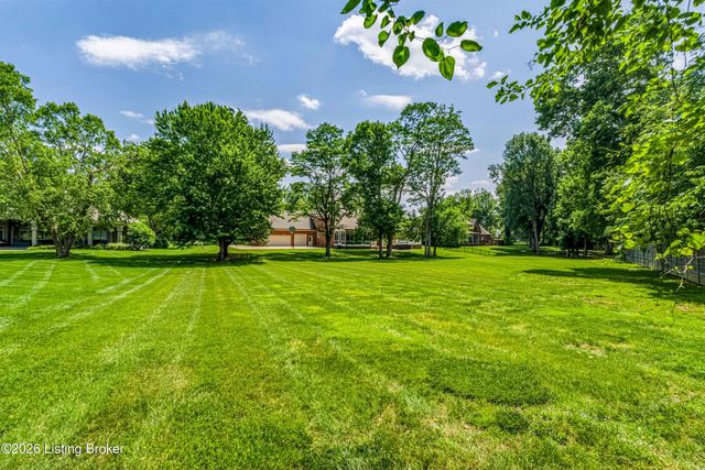 6813 Windham Pkwy, Prospect, KY 40059