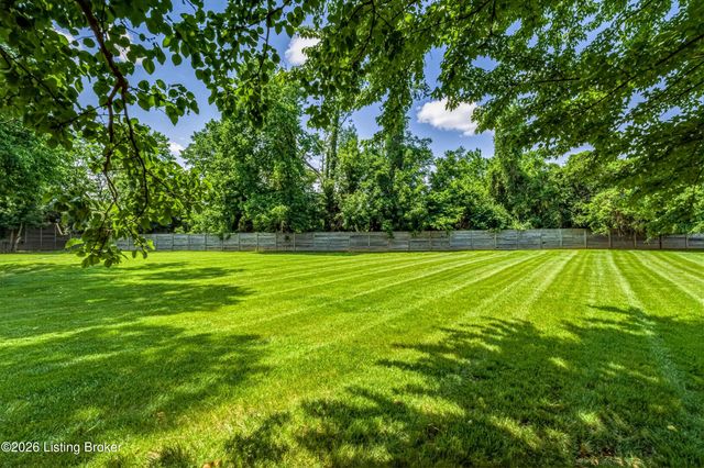 6813 Windham Pkwy, Prospect, KY 40059