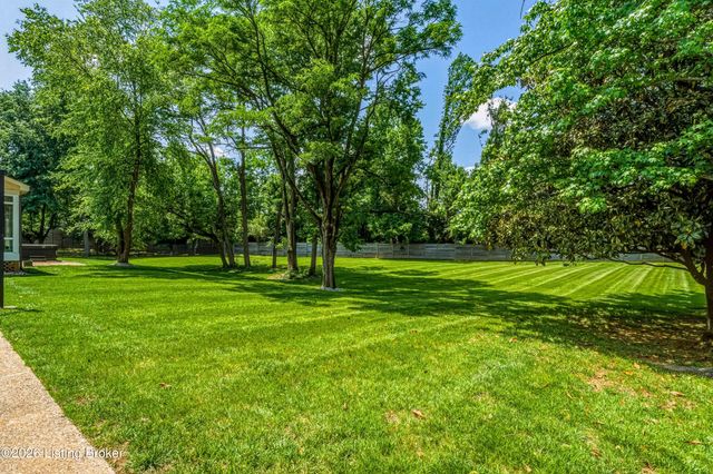 6813 Windham Pkwy, Prospect, KY 40059