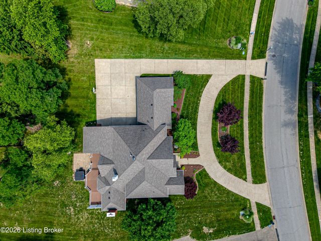 6813 Windham Pkwy, Prospect, KY 40059