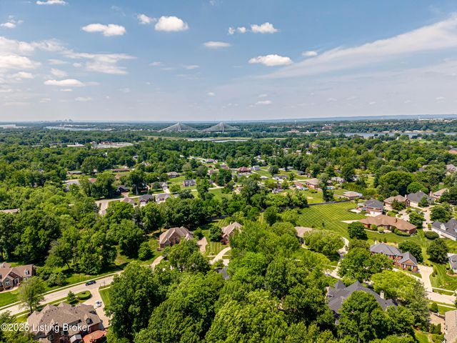 6813 Windham Pkwy, Prospect, KY 40059