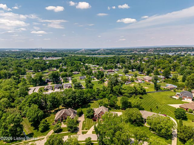 6813 Windham Pkwy, Prospect, KY 40059