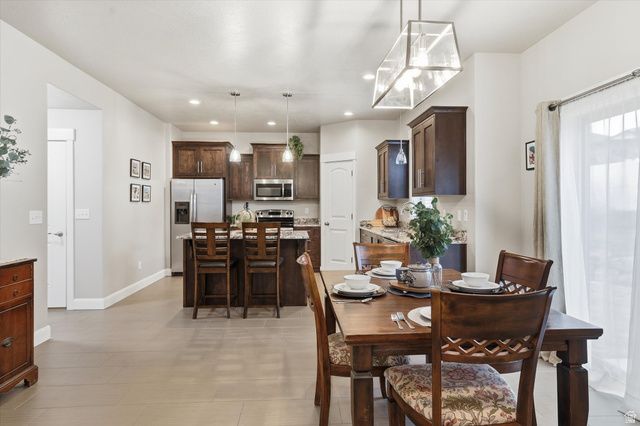 522 N 800 E, Hyde Park, UT 84318