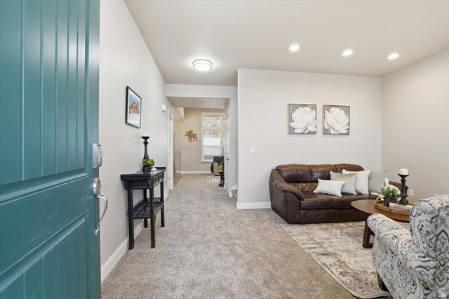 522 N 800 E, Hyde Park, UT 84318