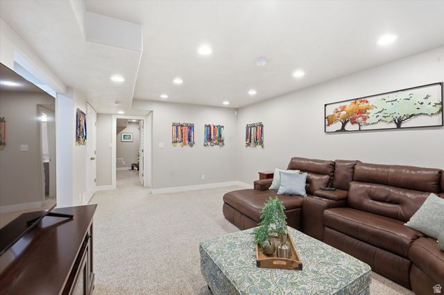 522 N 800 E, Hyde Park, UT 84318