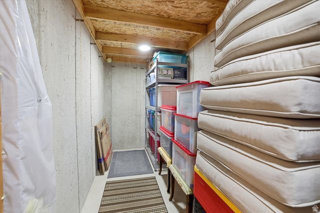 522 N 800 E, Hyde Park, UT 84318