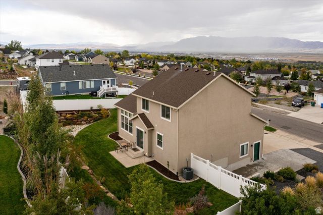 522 N 800 E, Hyde Park, UT 84318