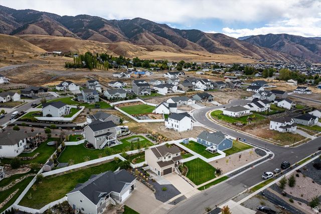 522 N 800 E, Hyde Park, UT 84318