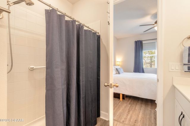 1094 River Falls Circle, Deland, FL 32720