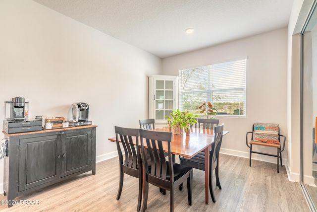 1094 River Falls Circle, Deland, FL 32720