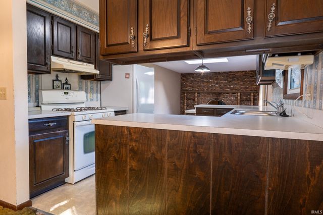 60196 Surrey Lane, Elkhart, IN 46517