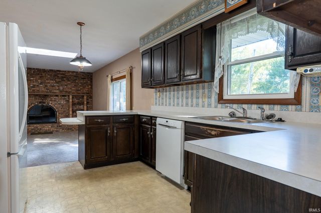 60196 Surrey Lane, Elkhart, IN 46517