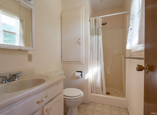 60196 Surrey Lane, Elkhart, IN 46517