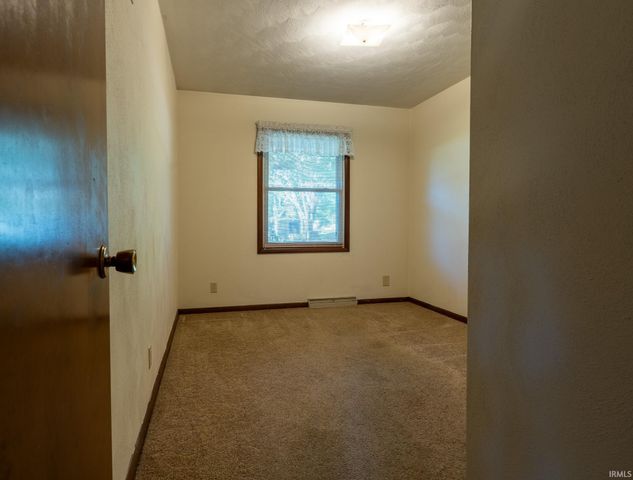 60196 Surrey Lane, Elkhart, IN 46517