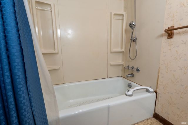 60196 Surrey Lane, Elkhart, IN 46517