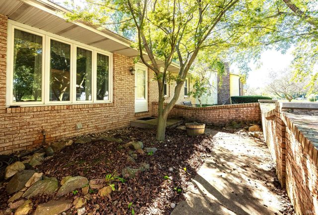 60196 Surrey Lane, Elkhart, IN 46517