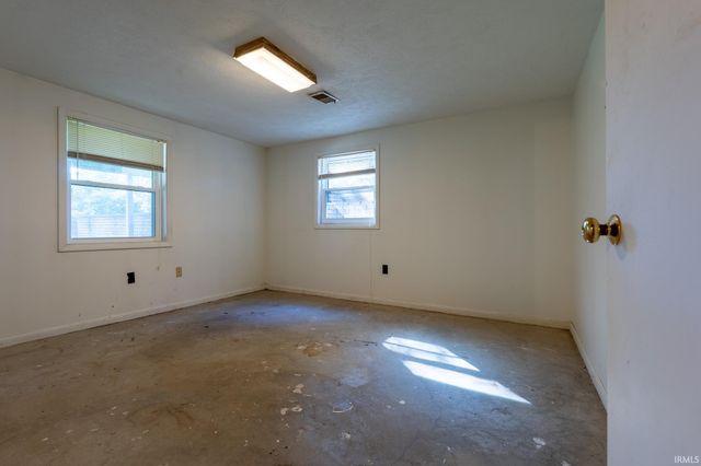 60196 Surrey Lane, Elkhart, IN 46517