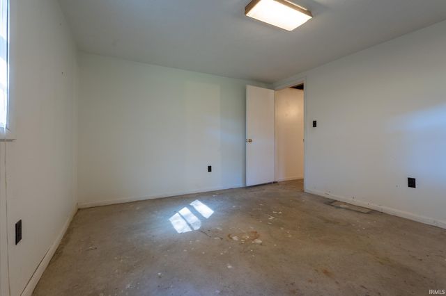 60196 Surrey Lane, Elkhart, IN 46517