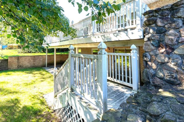 60196 Surrey Lane, Elkhart, IN 46517