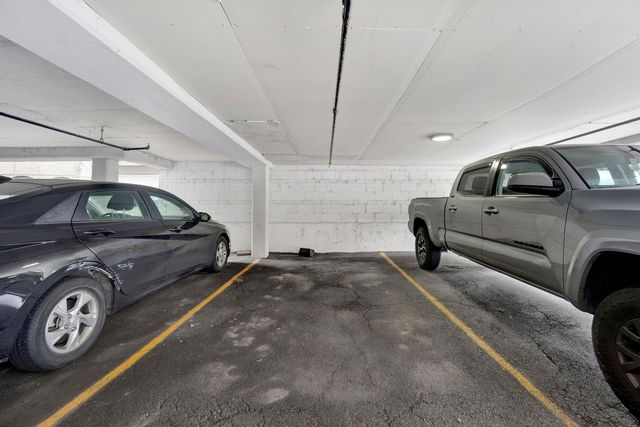 3161 N Cambridge Avenue 308, Chicago, IL 60657