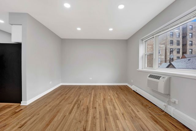 3161 N Cambridge Avenue 308, Chicago, IL 60657