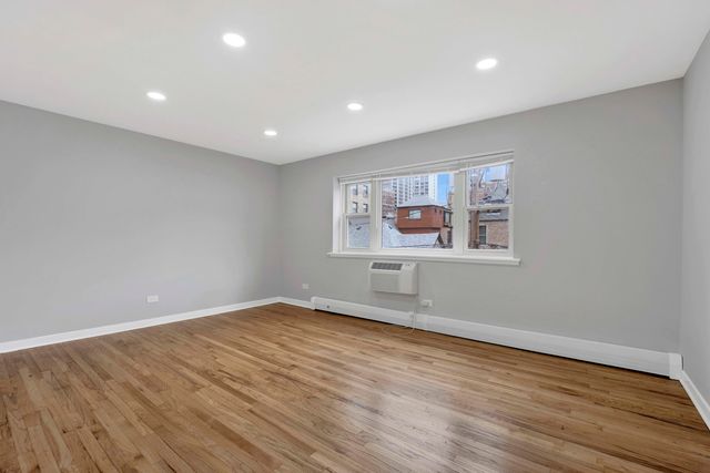 3161 N Cambridge Avenue 308, Chicago, IL 60657