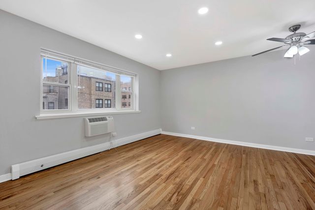 3161 N Cambridge Avenue 308, Chicago, IL 60657