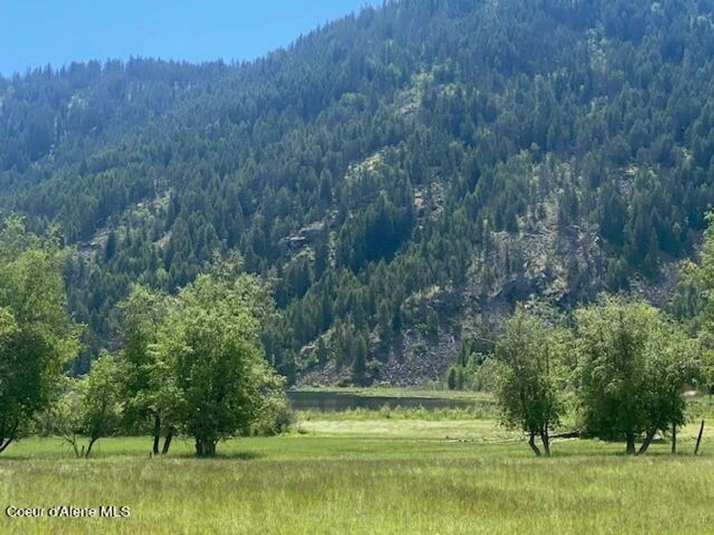 NNA (7800) Blue Lake Rd, Priest River, ID 83856