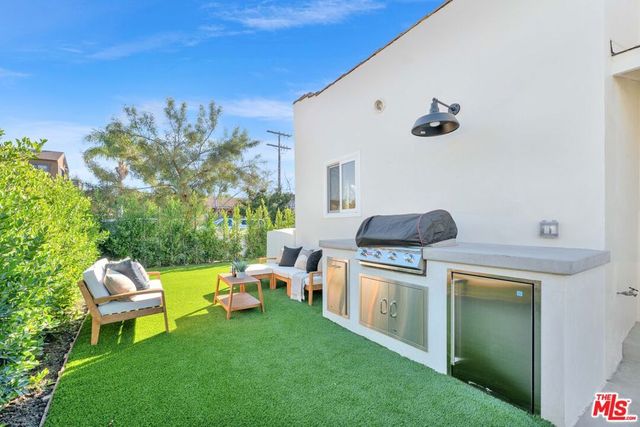 12941 Ferndale Avenue, Los Angeles, CA 90066