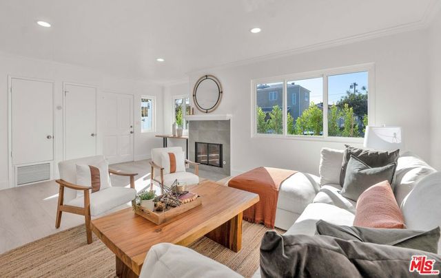 12941 Ferndale Avenue, Los Angeles, CA 90066