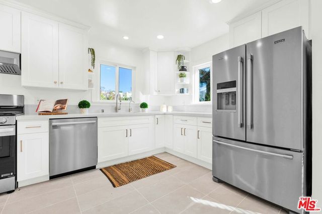 12941 Ferndale Avenue, Los Angeles, CA 90066