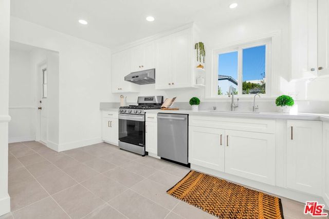 12941 Ferndale Avenue, Los Angeles, CA 90066