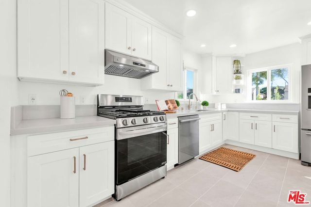 12941 Ferndale Avenue, Los Angeles, CA 90066